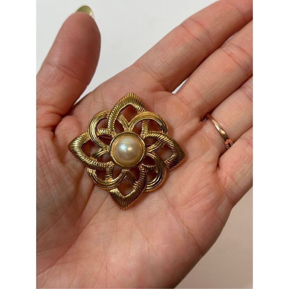 Vintage Gold-Tone Filigree Brooch with Faux Pearl Center